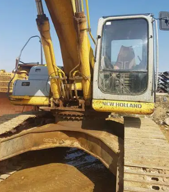 new-holland-excavator-e305b-big-1